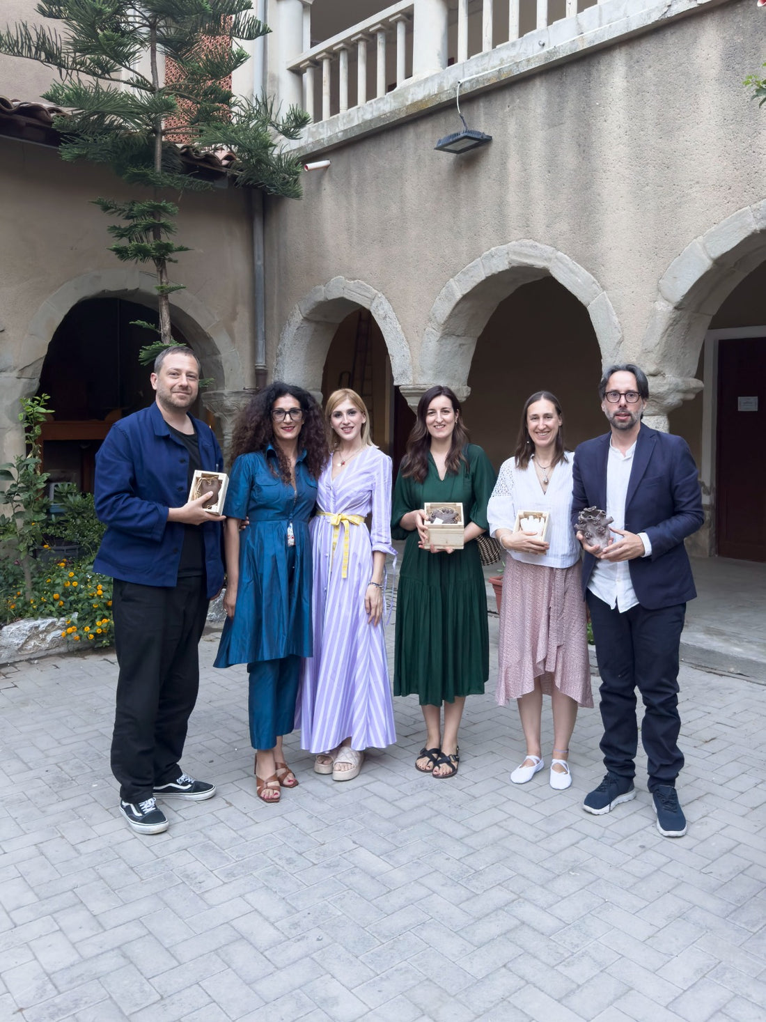 Martina Cucchetti e Beatrice D'Amico le fondatrici di Silicy, insieme ai fotografi omaggiati con le opere silicy in occasione del sicilian photo festival, Fancesca Marani Sebastiano Leddi, Bodhi Shola e l'organizzatore dell'evento Giuseppe La Spada